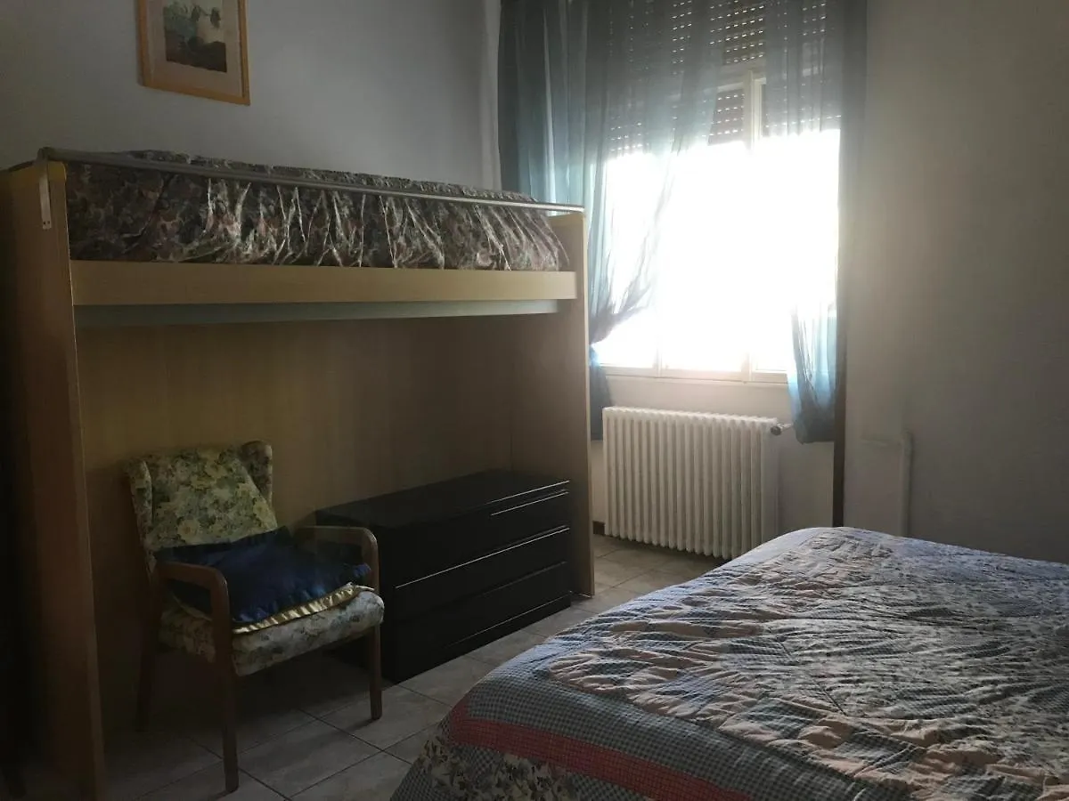 B&B 